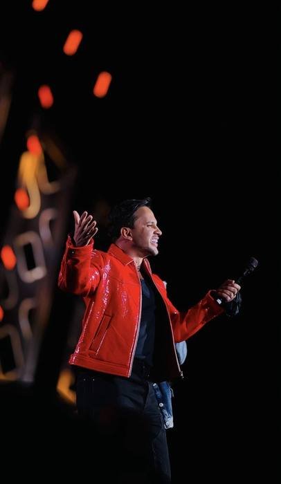 Luz de palco em show, por Aday Lima